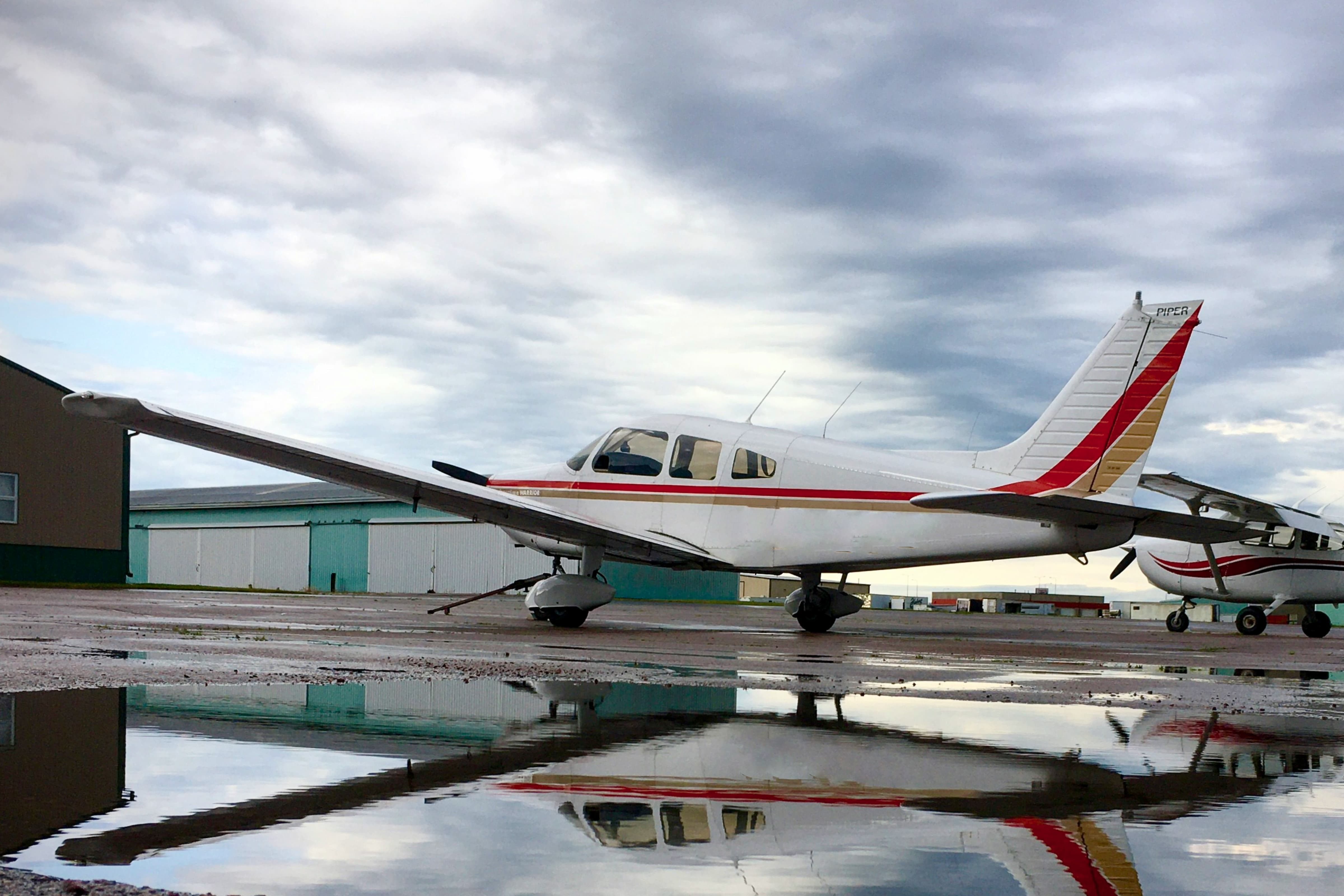 Piper Cherokee on the ramp