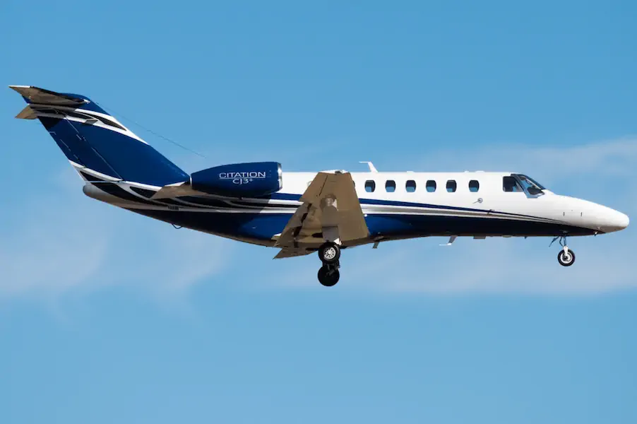 Cessna Citation CJ3 on final approach