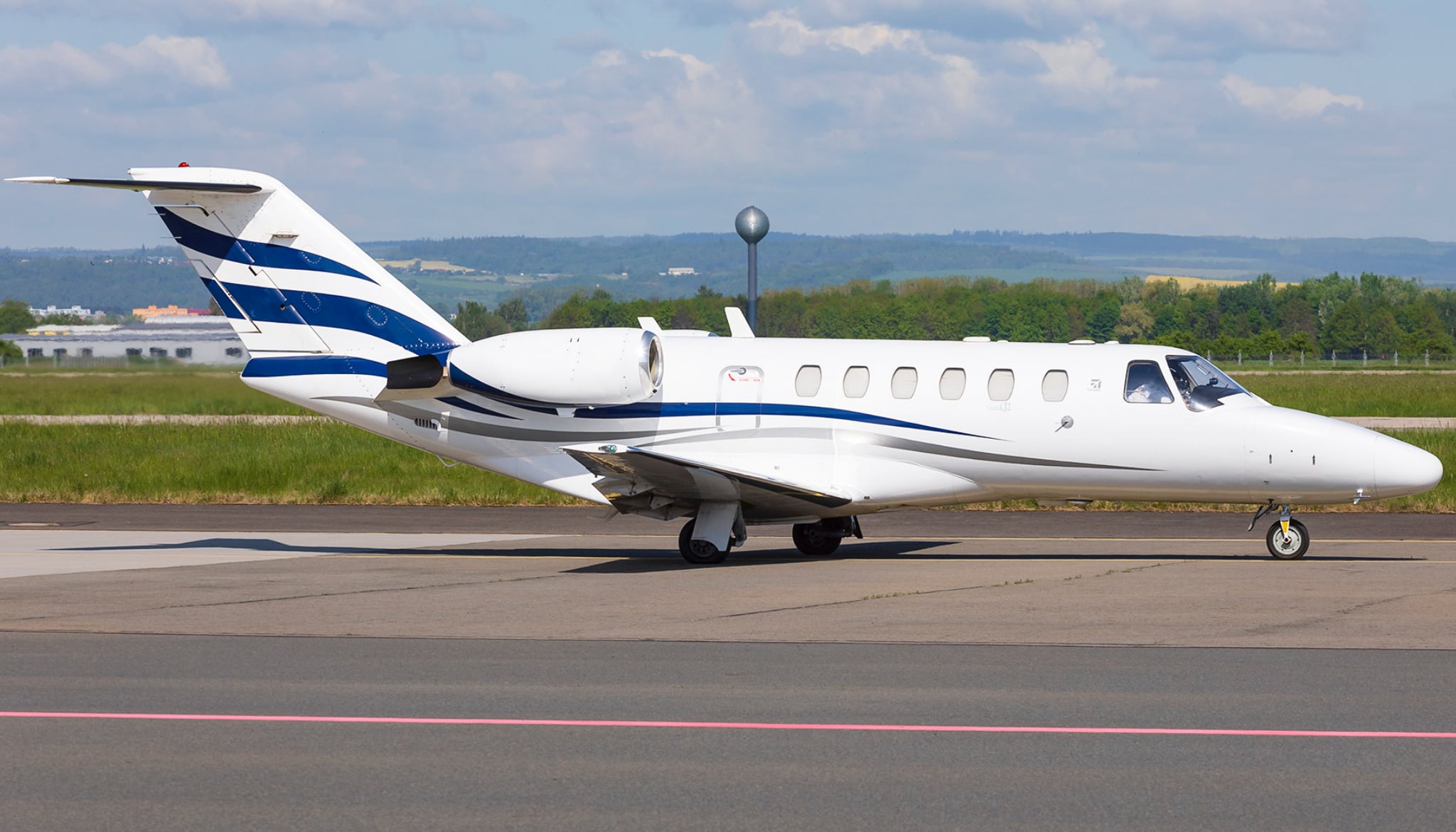 Cessna Citation CJ taxiing