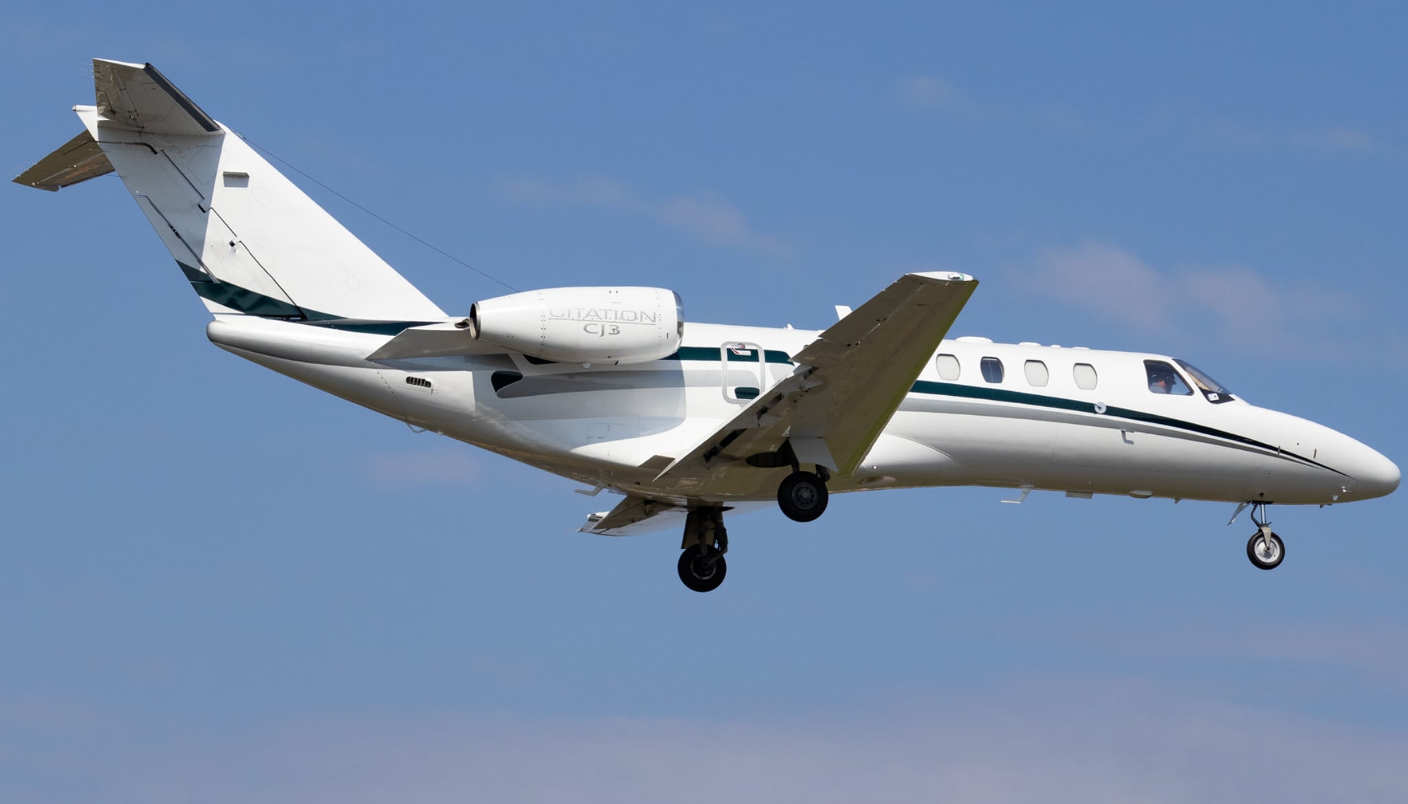 Cessna Citation CJ3 on final approach