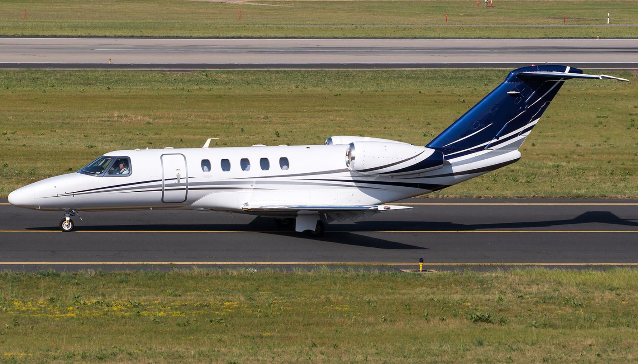 Cessna Citation CJ4 taxiing