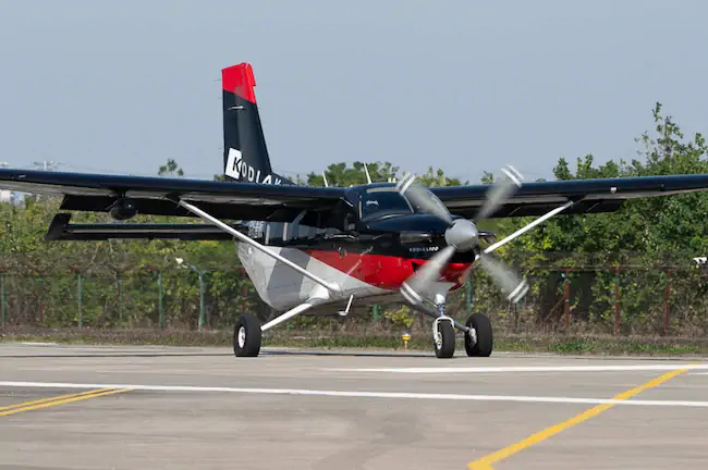TBM 930 taxiing