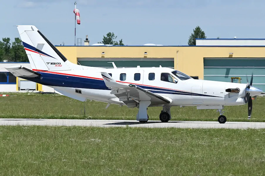 TBM 930 taxiing